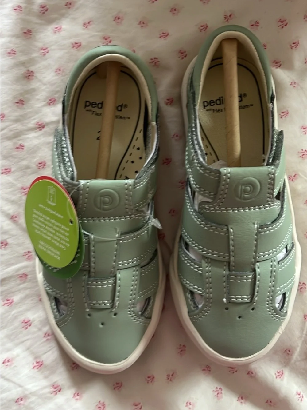 Pediped Kids' Mint Green Barefoot Fisherman Sandals 9/9.5 ~ 26